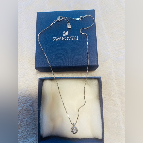 A beautiful Swarovski Sparkling Dance necklace
Round cut, White, Rhodium plated - Picture 3 of 4